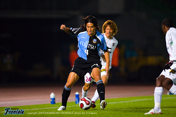 DF4/井川祐輔選手 DF4/井川祐輔選手