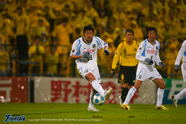 DF18/横山知伸選手 DF18/横山知伸選手