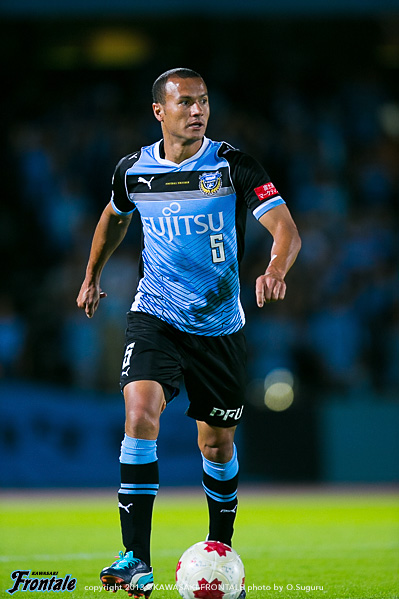 DF5/ジェシ選手 DF5/ジェシ選手