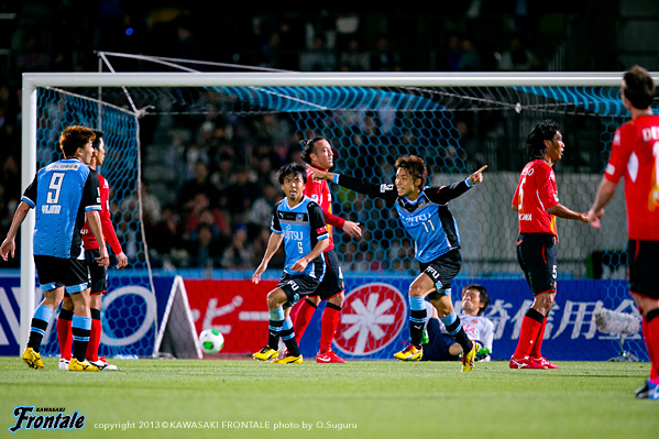 前半終了間際、小林選手のゴールで先制! 前半終了間際、小林選手のゴールで先制!