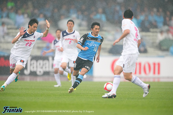 DF15/實藤友紀選手 DF15/實藤友紀選手