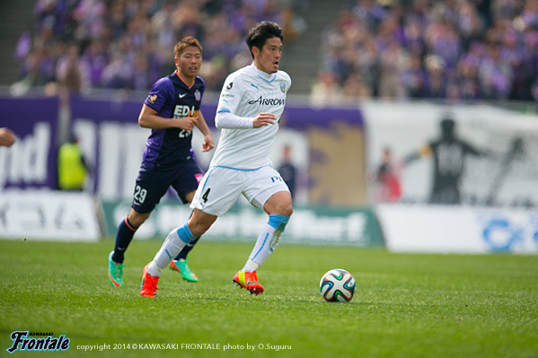 DF4/井川祐輔選手 DF4/井川祐輔選手