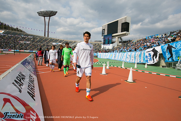 DF4/井川祐輔選手 DF4/井川祐輔選手