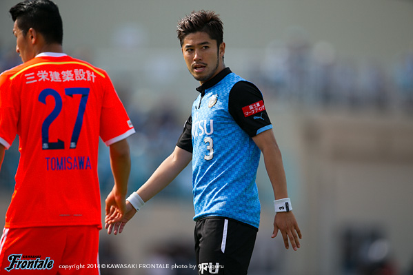 DF3/田中裕介選手 DF3/田中裕介選手