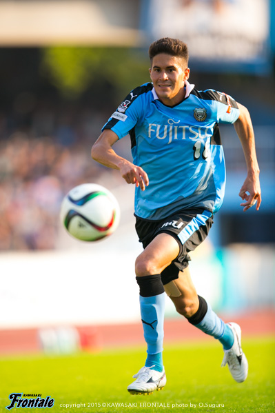 DF18/エウシーニョ選手 DF18/エウシーニョ選手