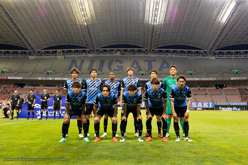 試合前の集合写真 試合前の集合写真