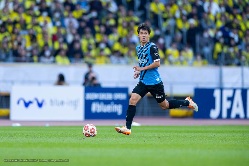 DF13 / 山根 視来選手 DF13 / 山根 視来選手