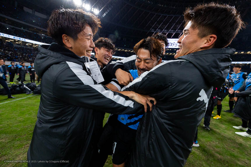 劇的勝利に歓喜! 劇的勝利に歓喜!