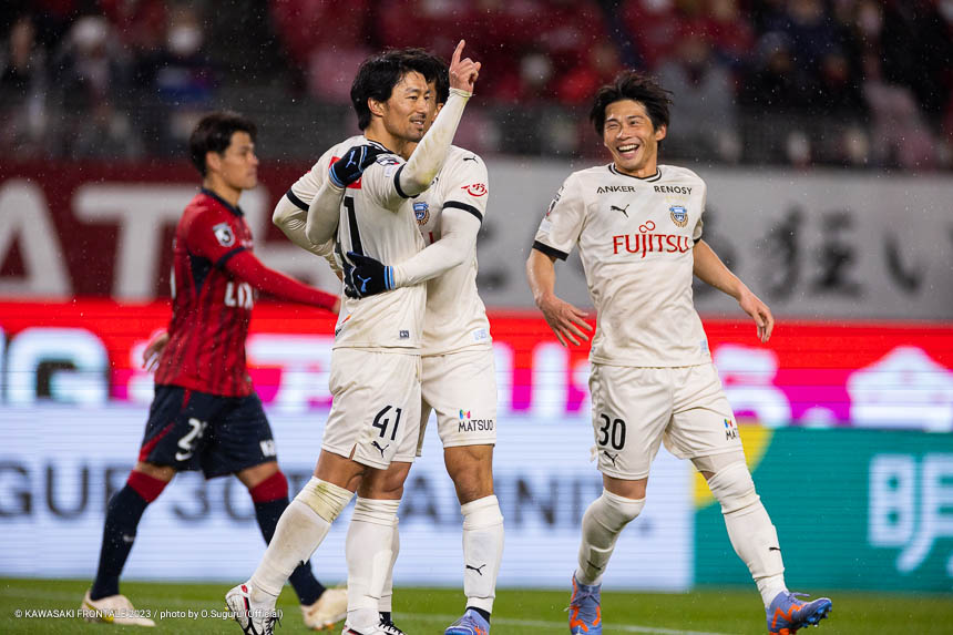 PKのやり直しで貴重な勝ち越し点をGET! MF41 / 家長 昭博選手 PKのやり直しで貴重な勝ち越し点をGET! MF41 / 家長 昭博選手