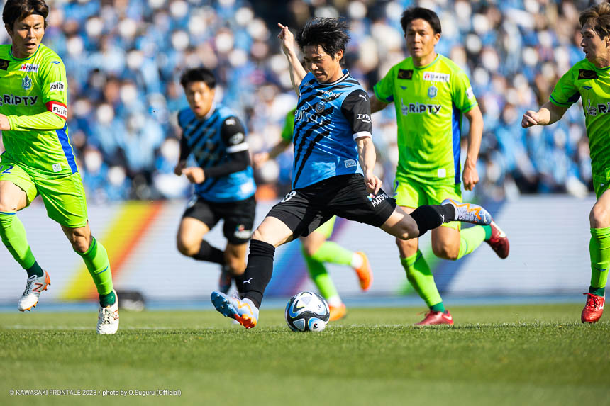 MF30 / 瀬川 祐輔選手 MF30 / 瀬川 祐輔選手