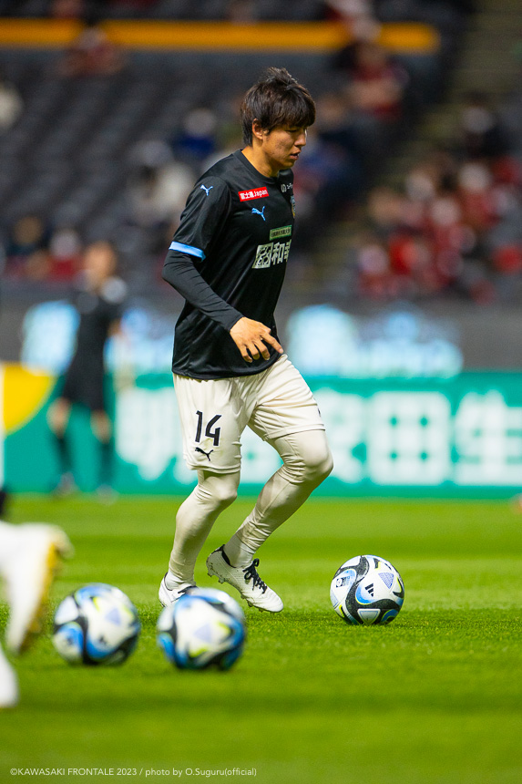 MF14/脇坂 泰斗選手 MF14/脇坂 泰斗選手
