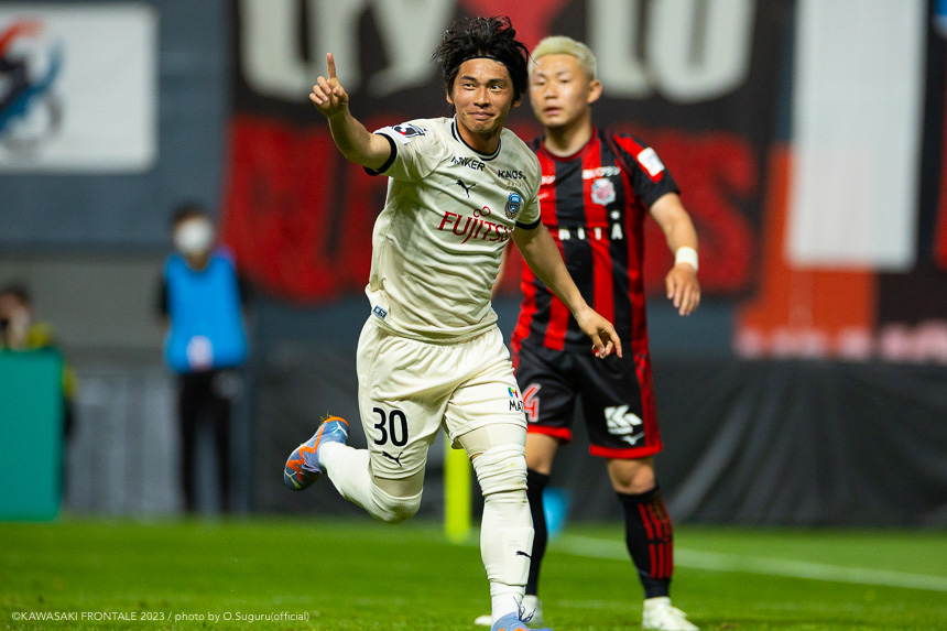 瀬川選手がヘッドで合わせたゴールで勝ち越し! 瀬川選手がヘッドで合わせたゴールで勝ち越し!