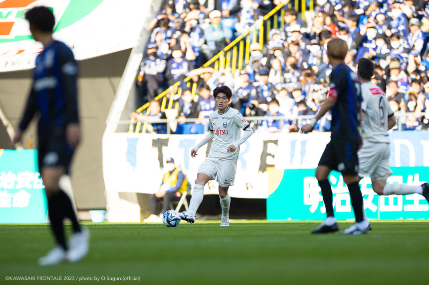 DF15/田邉 秀斗選手 DF15/田邉 秀斗選手