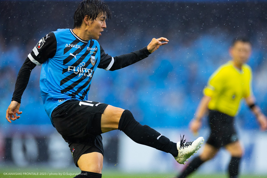 MF14/脇坂 泰斗選手 MF14/脇坂 泰斗選手