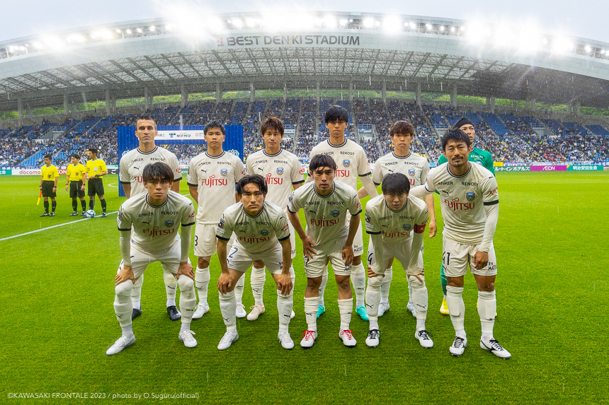試合前の集合写真 試合前の集合写真
