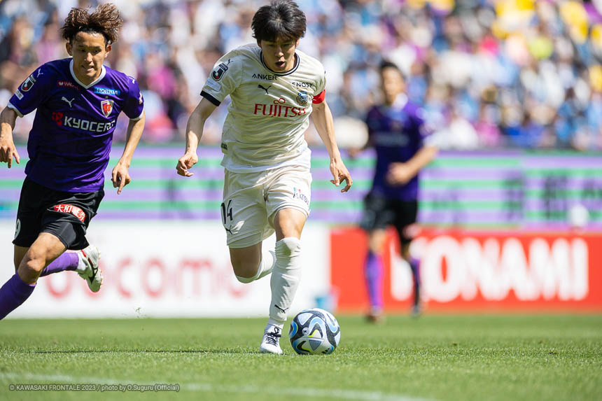 MF14 / 脇坂 泰斗選手 MF14 / 脇坂 泰斗選手