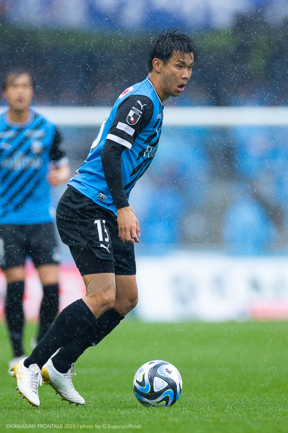 DF13/山根 視来選手 DF13/山根 視来選手