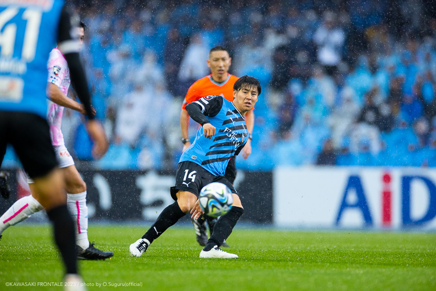 MF14/脇坂 泰斗選手 MF14/脇坂 泰斗選手