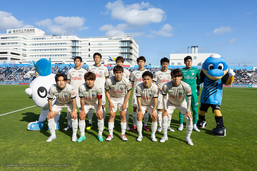 試合前の集合写真 試合前の集合写真