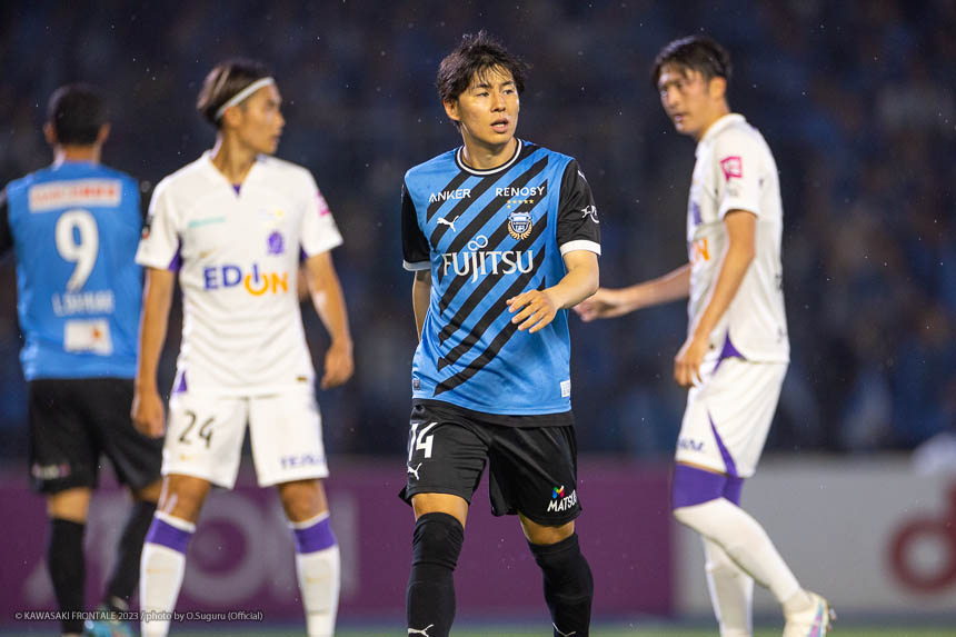 MF14 / 脇坂 泰斗選手 MF14 / 脇坂 泰斗選手
