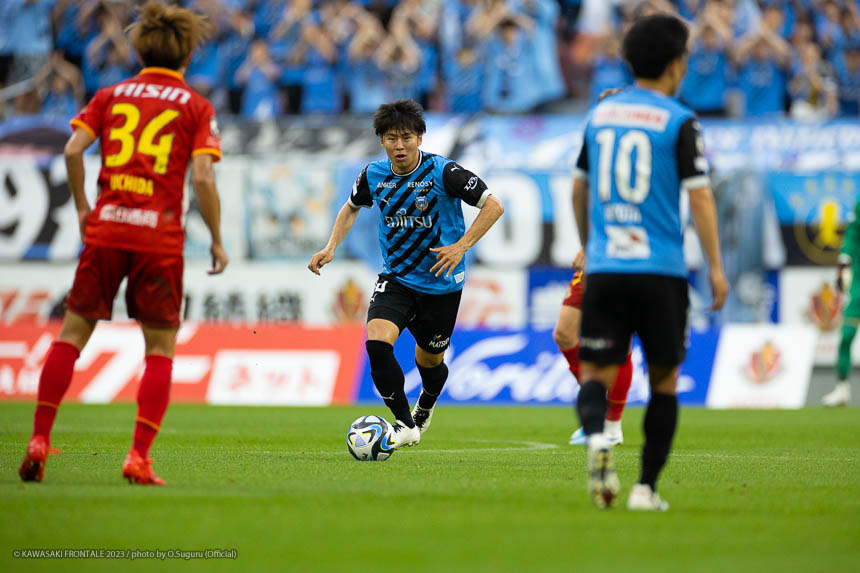 MF14 / 脇坂 泰斗選手 MF14 / 脇坂 泰斗選手