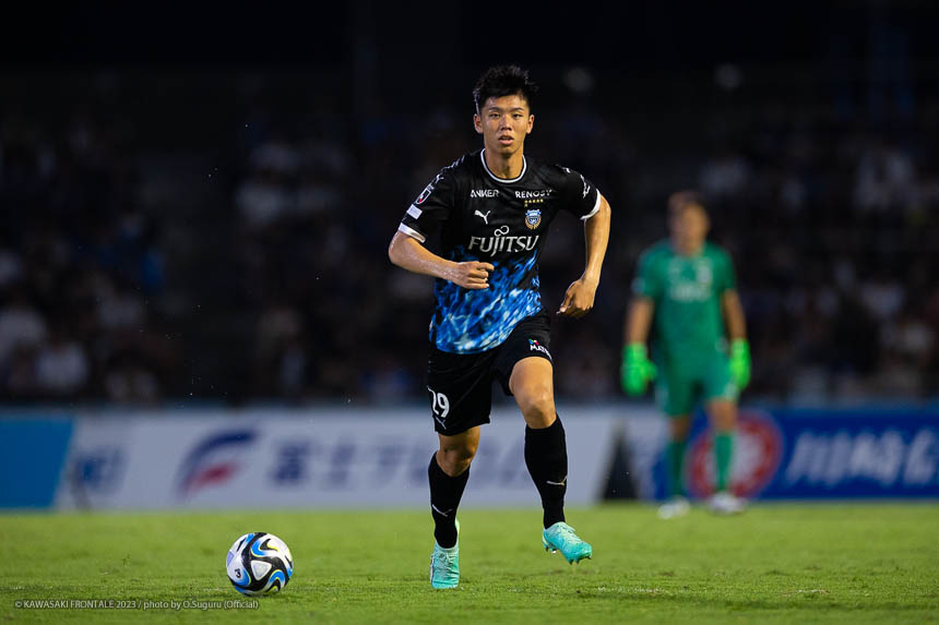 DF29 / 高井 幸大選手 DF29 / 高井 幸大選手