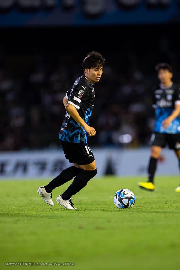 MF14 / 脇坂 泰斗選手 MF14 / 脇坂 泰斗選手