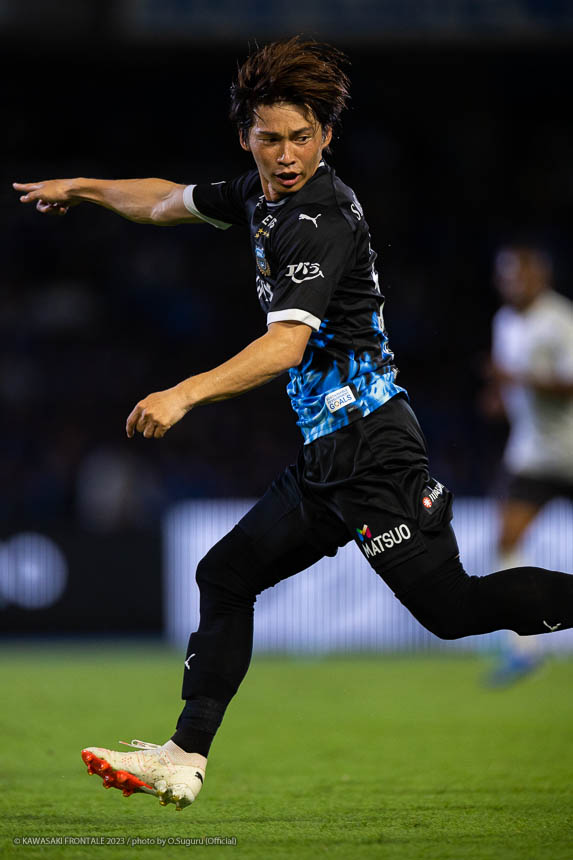 MF30 / 瀬川 祐輔選手 MF30 / 瀬川 祐輔選手