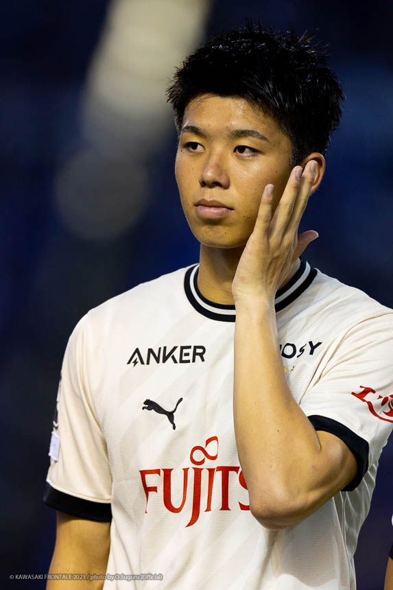 DF29 / 高井 幸大選手 DF29 / 高井 幸大選手
