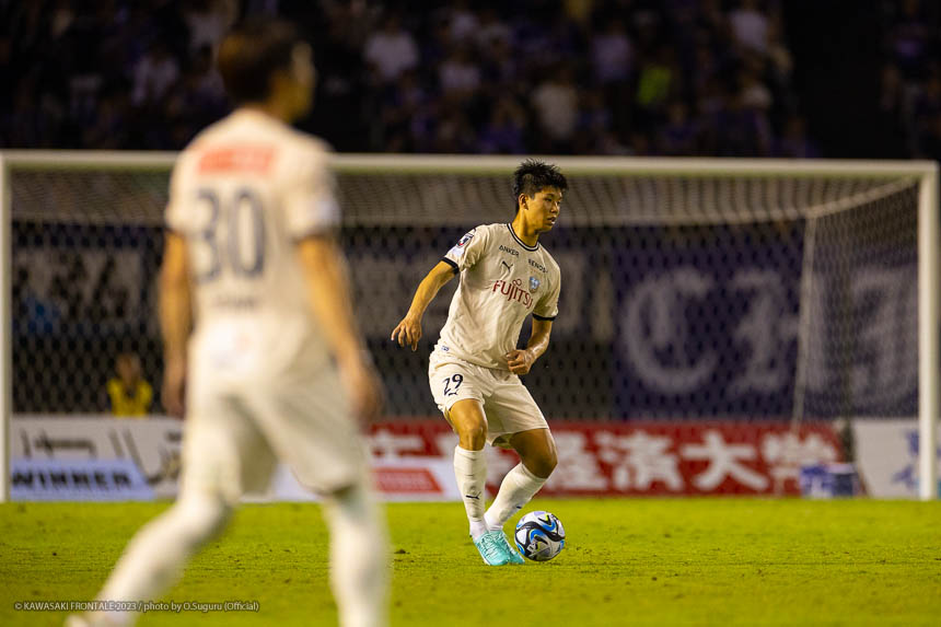 DF29 / 高井 幸大選手 DF29 / 高井 幸大選手