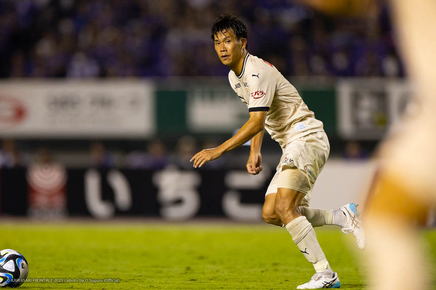 DF13 / 山根 視来選手 DF13 / 山根 視来選手