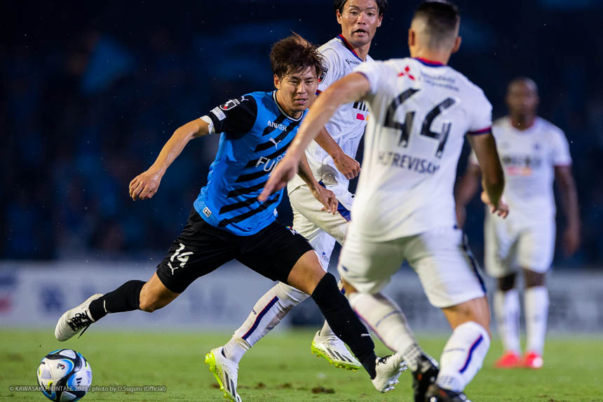 MF14 / 脇坂 泰斗選手 MF14 / 脇坂 泰斗選手