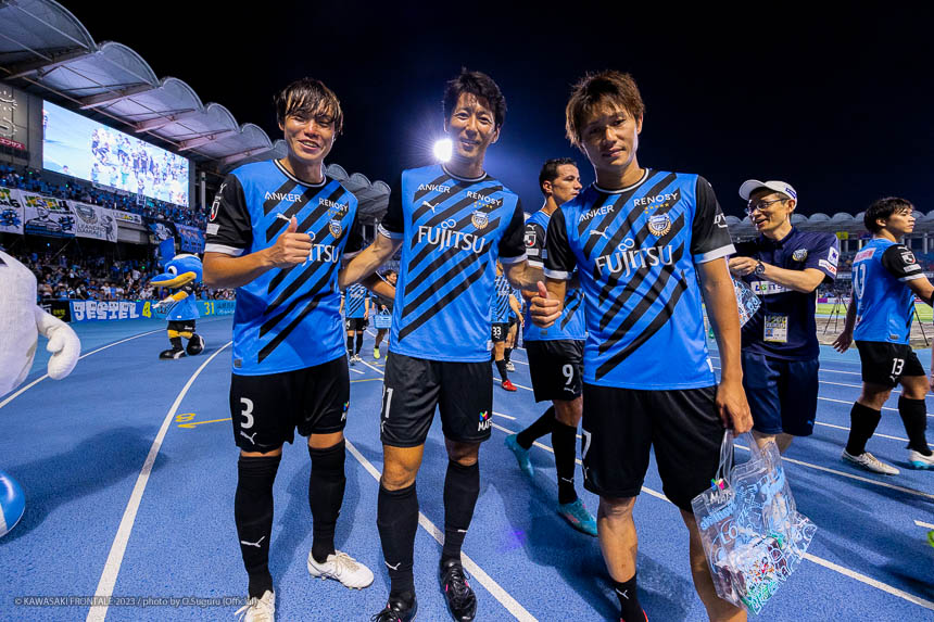 DF3 / 大南 拓磨選手、MF31 / 山村 和也選手、DF7 / 車屋 紳太郎選手 DF3 / 大南 拓磨選手、MF31 / 山村 和也選手、DF7 / 車屋 紳太郎選手