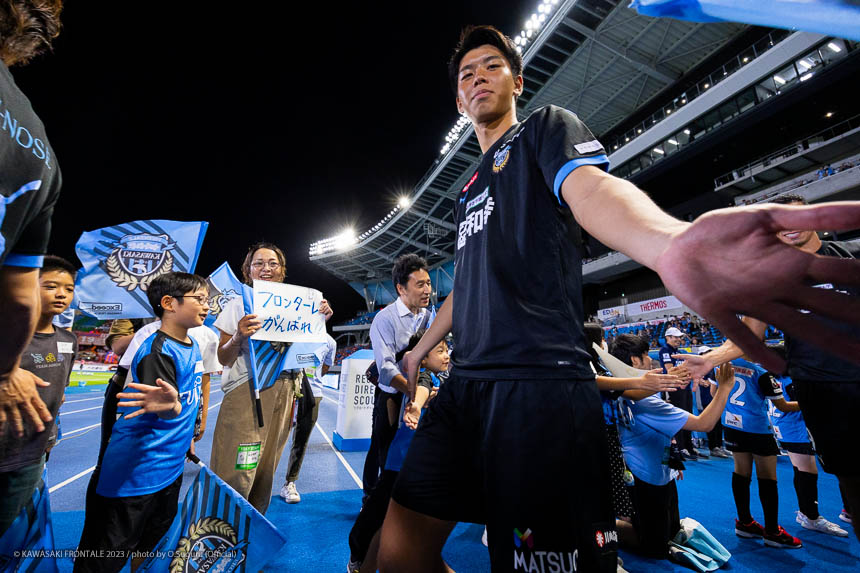 DF29 / 高井 幸大選手 DF29 / 高井 幸大選手