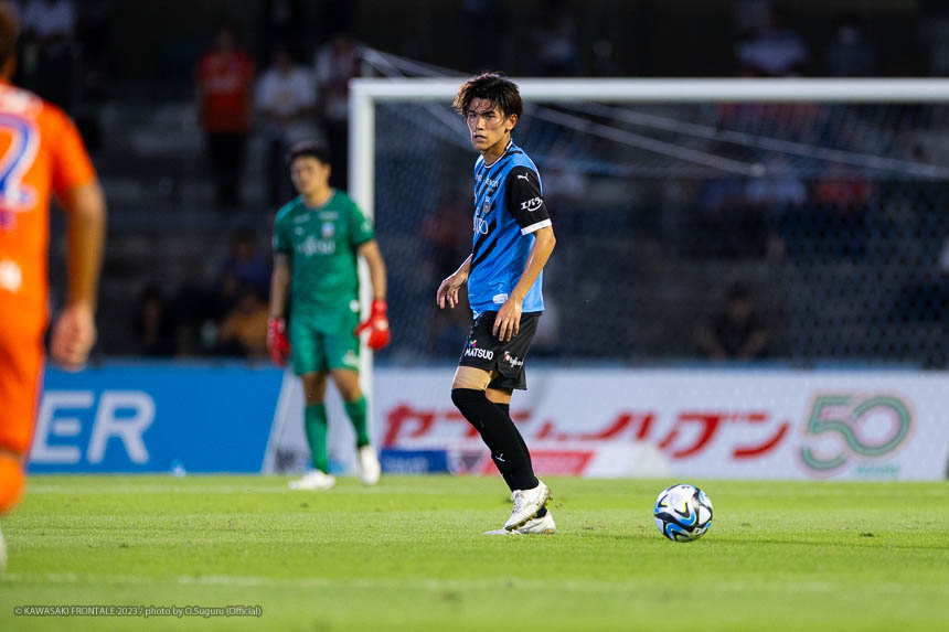 DF15 / 田邉 秀斗選手 DF15 / 田邉 秀斗選手