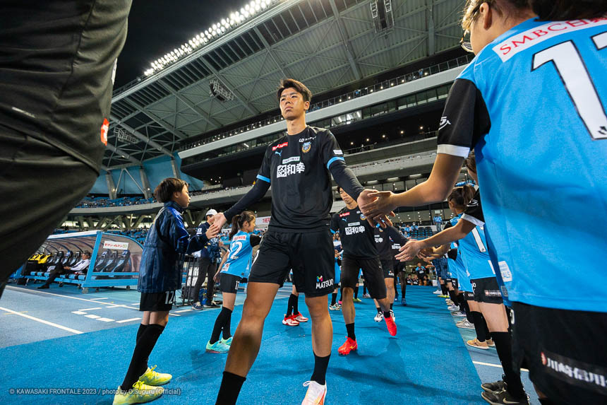 DF29 / 高井 幸大選手 DF29 / 高井 幸大選手