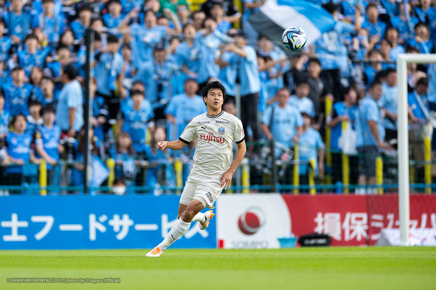 DF13 / 山根 視来選手 DF13 / 山根 視来選手