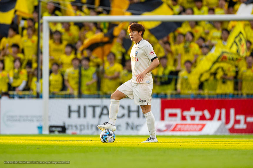 MF14 / 脇坂 泰斗選手 MF14 / 脇坂 泰斗選手