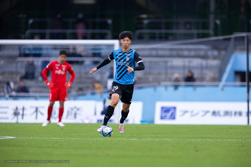 DF29 / 高井 幸大選手 DF29 / 高井 幸大選手