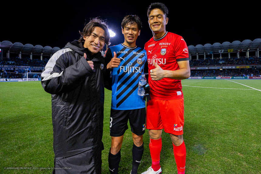 DF2 / 登里 享平選手、DF13 / 山根 視来選手、GK1 / チョン ソンリョン選手 DF2 / 登里 享平選手、DF13 / 山根 視来選手、GK1 / チョン ソンリョン選手