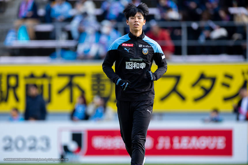 DF29 / 高井 幸大選手 DF29 / 高井 幸大選手
