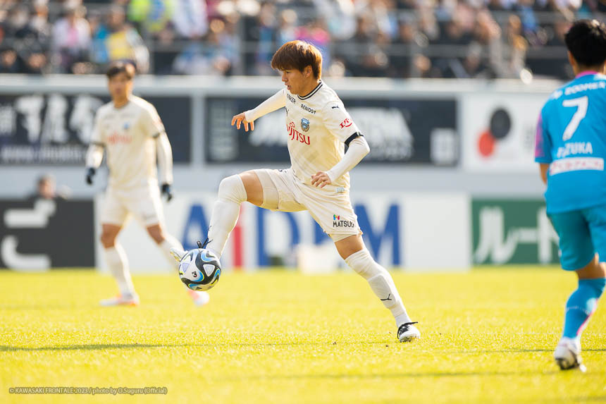 MF14 / 脇坂 泰斗選手 MF14 / 脇坂 泰斗選手