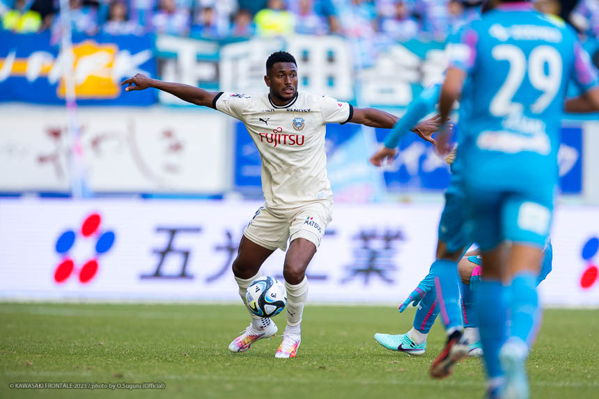 DF4 / ジェジエウ選手 DF4 / ジェジエウ選手