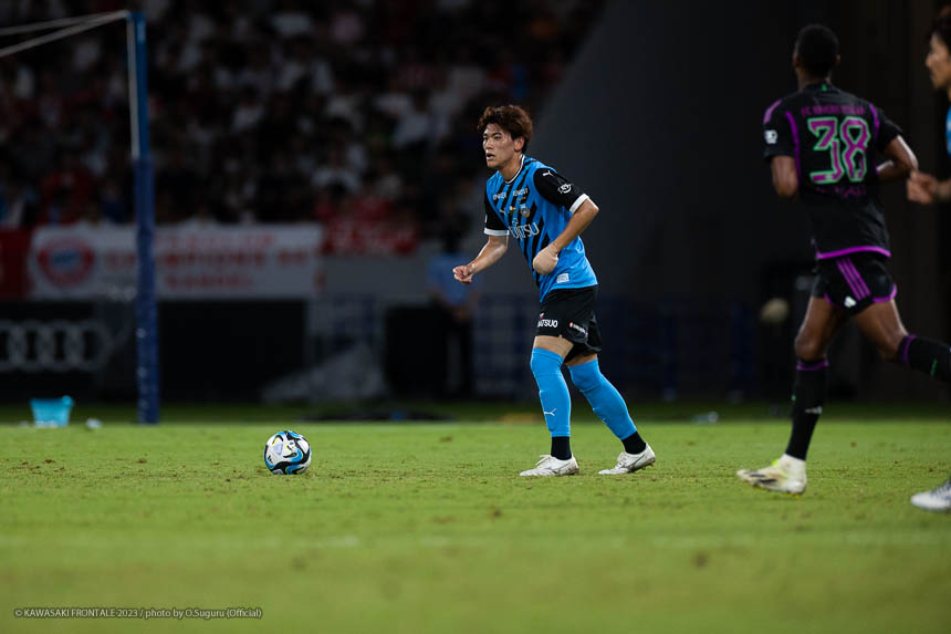 DF15 / 田邉 秀斗選手 DF15 / 田邉 秀斗選手