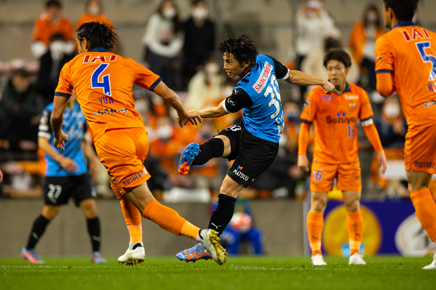 MF30/瀬川 祐輔選手 MF30/瀬川 祐輔選手