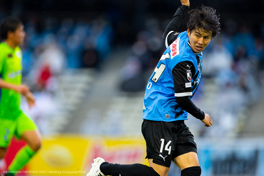 MF14/脇坂 泰斗選手 MF14/脇坂 泰斗選手