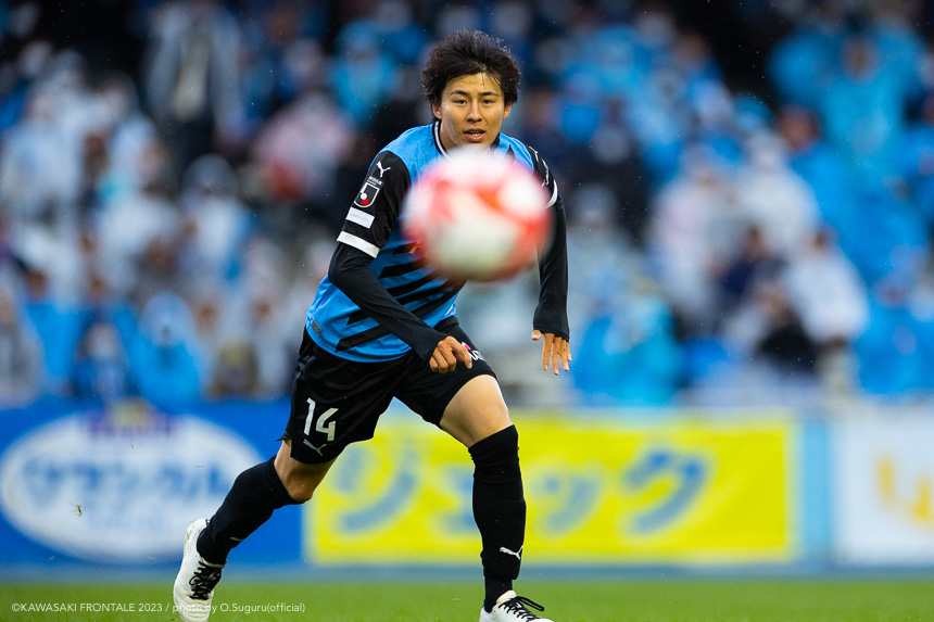MF14/脇坂 泰斗選手 MF14/脇坂 泰斗選手