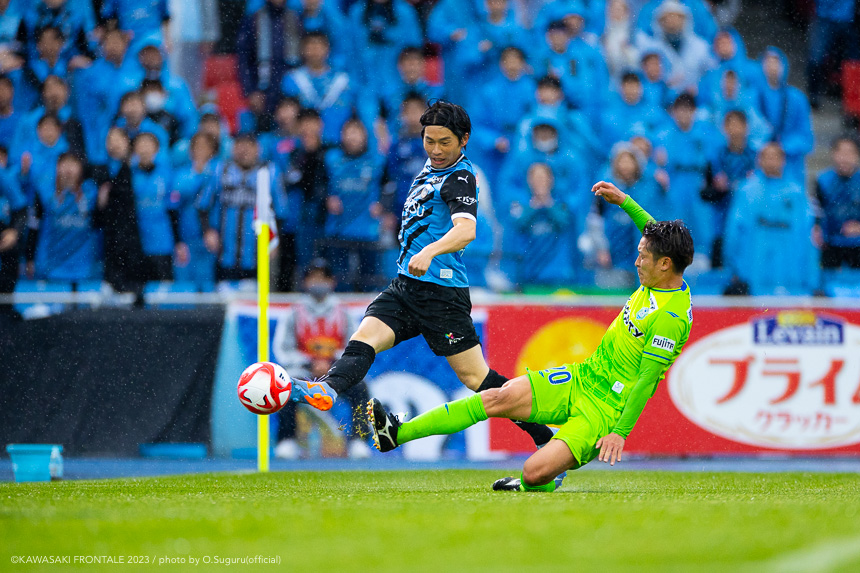 MF30/瀬川 祐輔選手 MF30/瀬川 祐輔選手