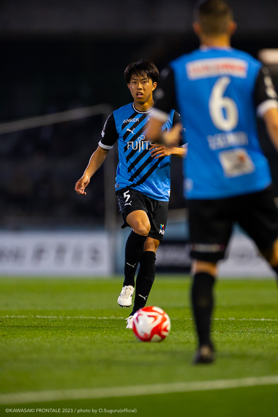 DF5/佐々木 旭選手 DF5/佐々木 旭選手