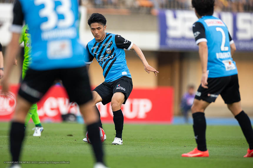 MF10 / 大島 僚太選手 MF10 / 大島 僚太選手